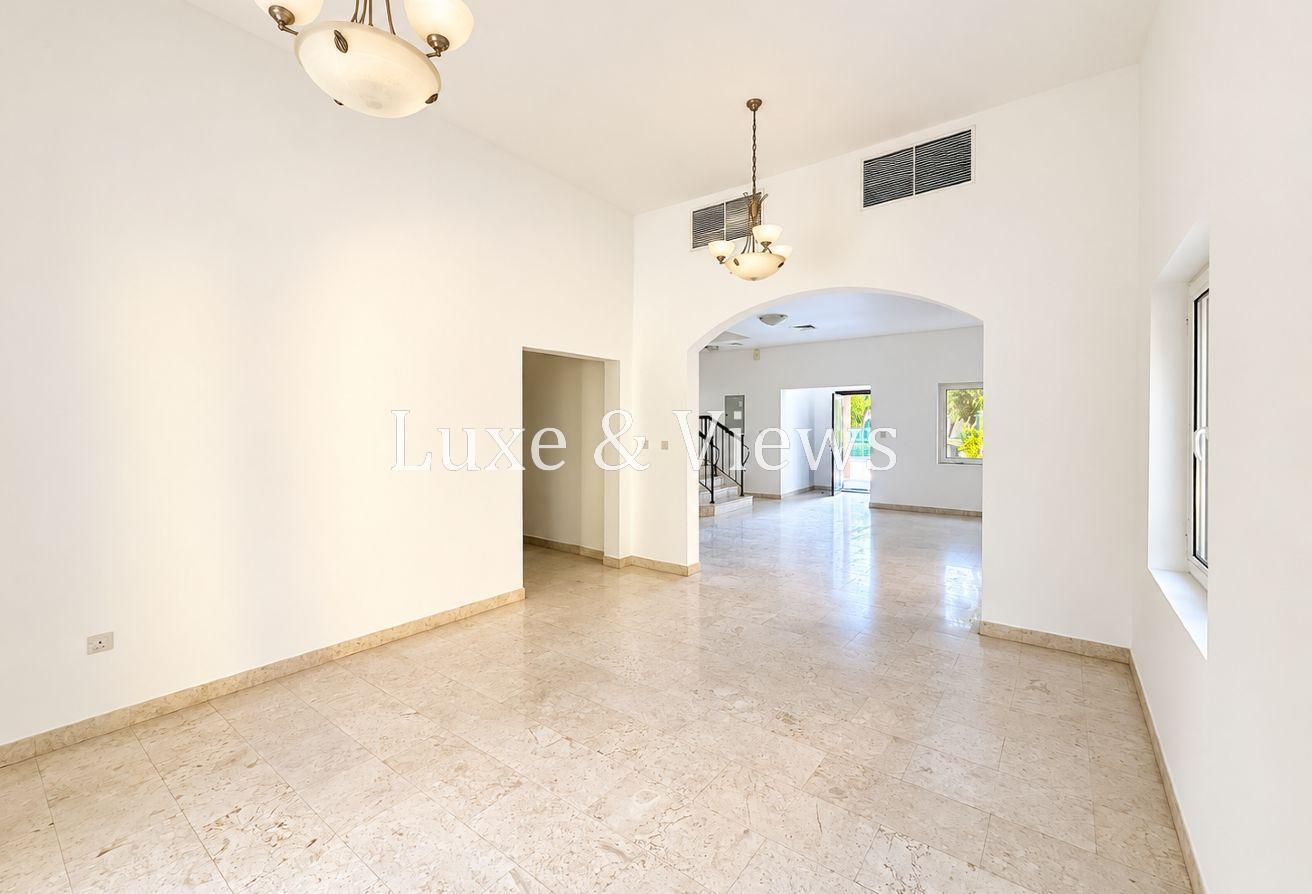5BR Mazaya A1 Facing Park|Pool|Lush Garden|Vacant! photo 4