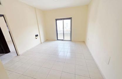 Apartment - 1 - 1 for rent in Fire Station Road - Muwaileh - Sharjah