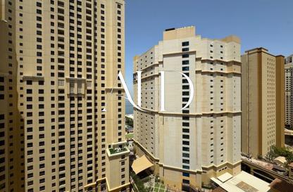 Apartment - 3 Bedrooms - 4 Bathrooms for sale in Shams 2 - Shams - Jumeirah Beach Residence - Dubai