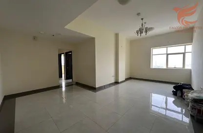 Apartment - 2 Bedrooms - 2 Bathrooms for rent in Dafan Al Nakheel - Ras Al Khaimah