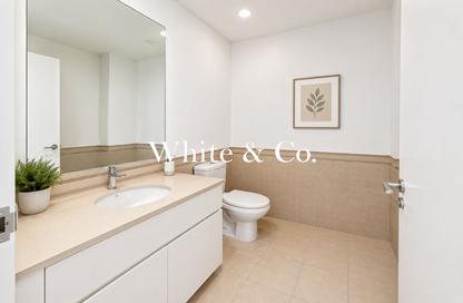 Apartment - 2 Bedrooms - 2 Bathrooms for sale in Zahra Breeze Apartments 3B - Zahra Breeze Apartments 3 - Zahra Breeze Apartments - Town Square - Dubai