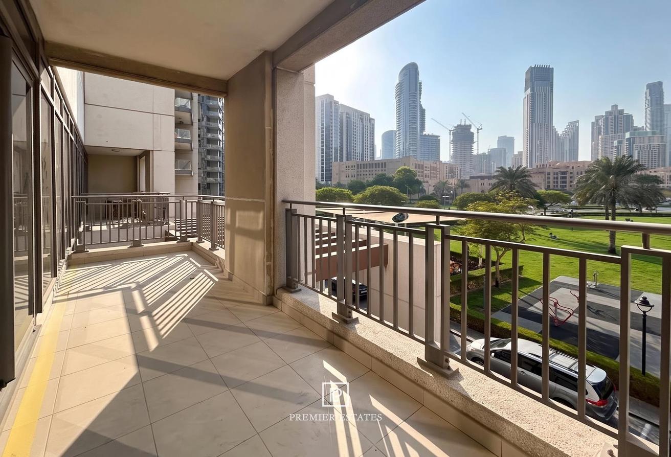 Upgraded Podium Unit | Burj Khalifa Views photo 18
