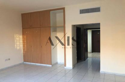 Apartment - Studio - 1 Bathroom for rent in Building U18 - Italy Cluster - International City - Dubai