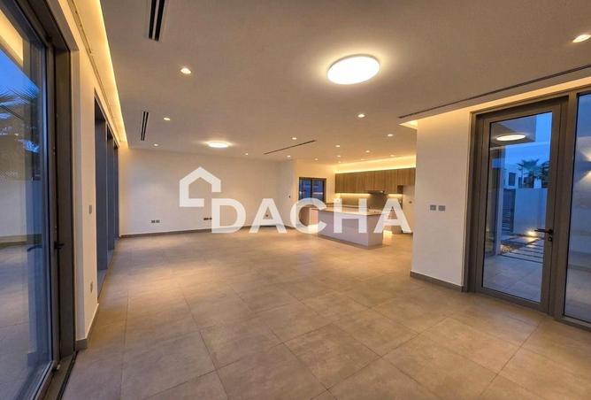 100385202 - Property Image 2