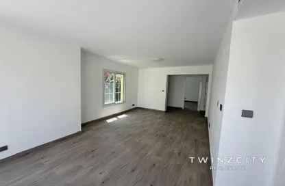 Villa - 3 Bedrooms - 2 Bathrooms for rent in Springs 3 - The Springs - Dubai Villa - 3 Bedrooms - 2 Bathrooms for rent in Springs 3 - The Springs - Dubai