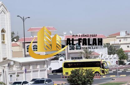 Villa - 5 - 6 for rent in Al Falaj - Al Riqqa - Sharjah Villa - 5 - 6 for rent in Al Falaj - Al Riqqa - Sharjah