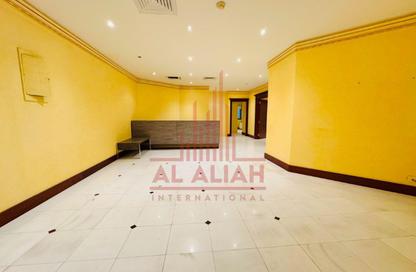 Office Space - Studio - 2 Bathrooms for rent in Al Khalidiya - Abu Dhabi