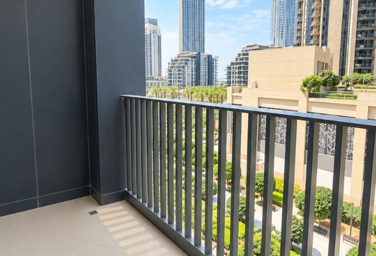 Premium| 1Cheque | Elegant | Sea View | Vacant