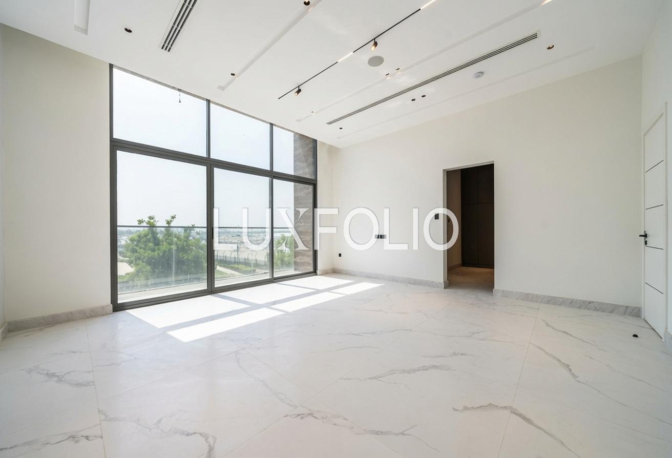 Corner Plot | Custom Build | Vacant Now photo 11