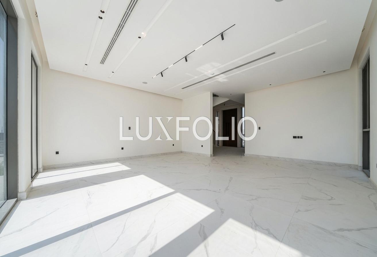 Corner Plot | Custom Build | Vacant Now photo 8