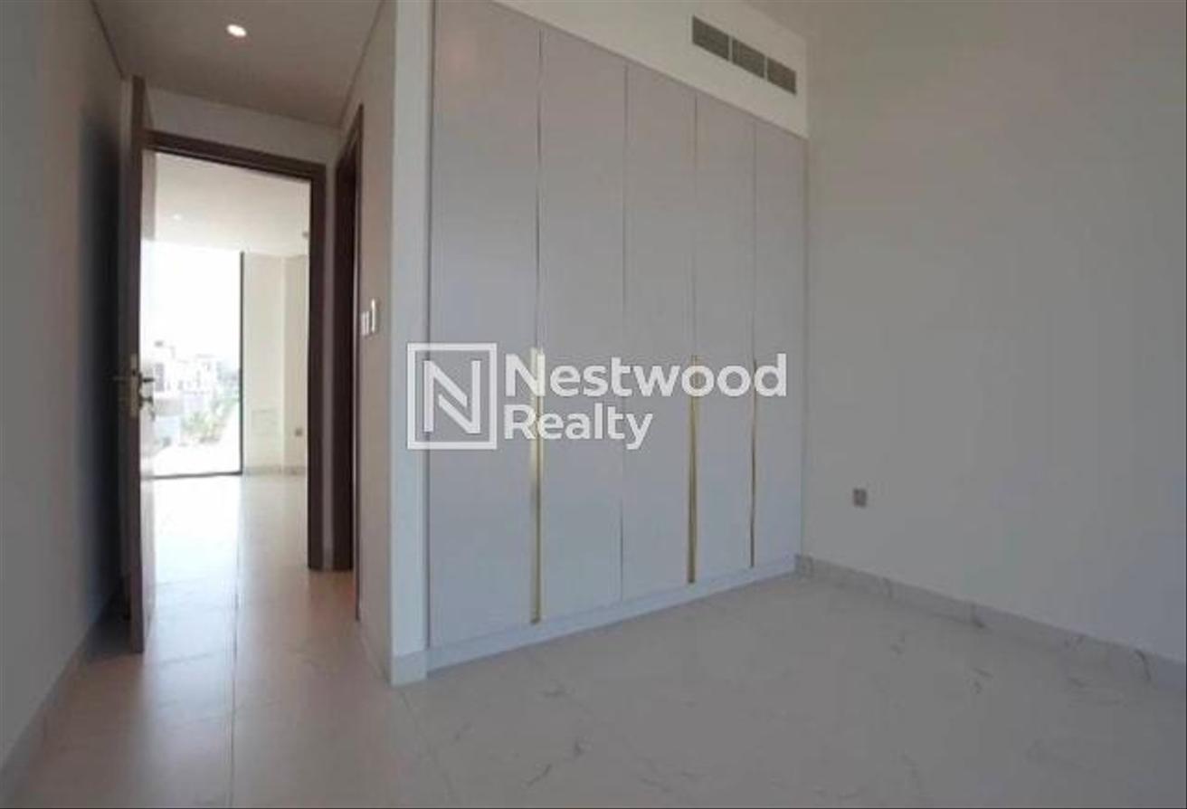 Ready to Move in | Brand New | Prime Location photo 10
