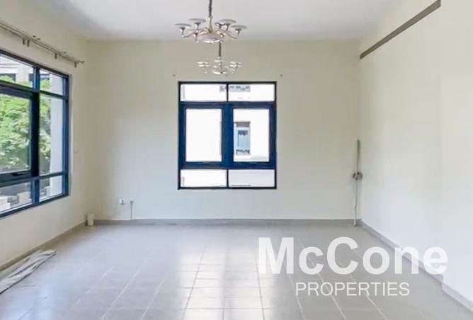 Upgraded & Spacious | Large Layout Unit photo 2