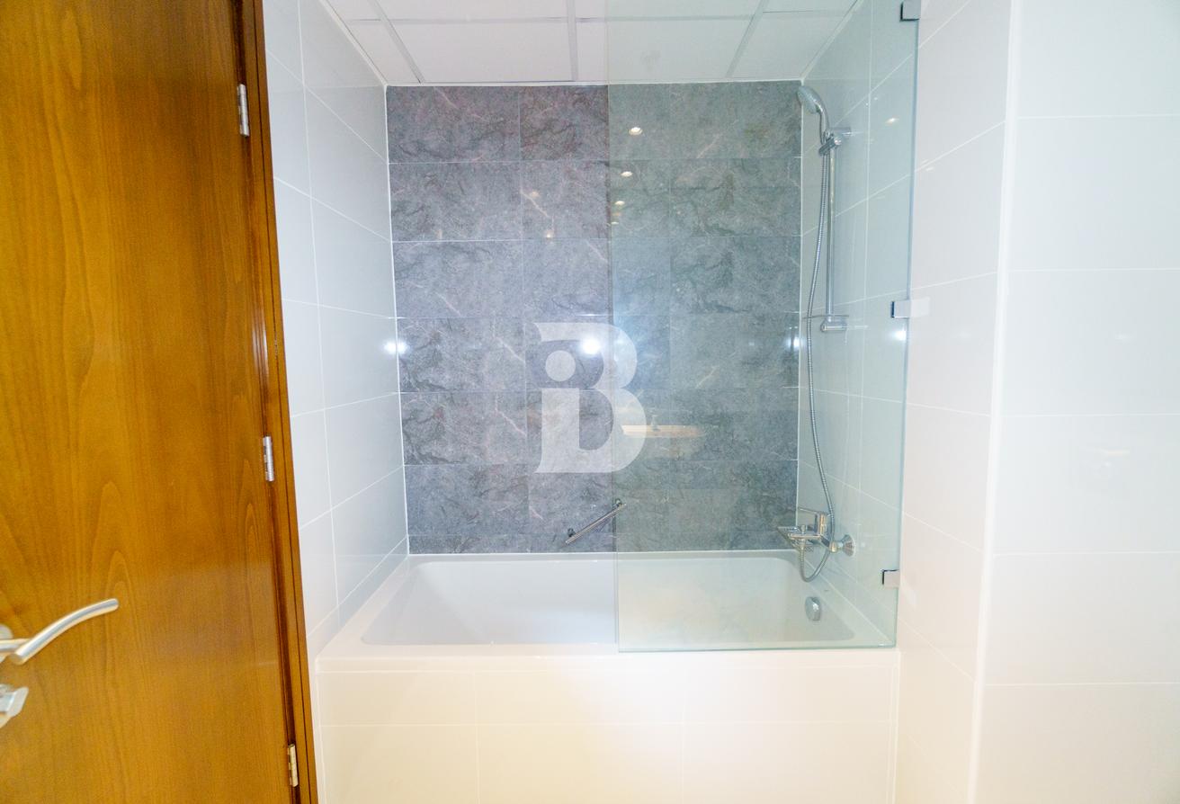 Luxury 3BR+Maid |Noora Tower |Canal View |Vacant photo 25