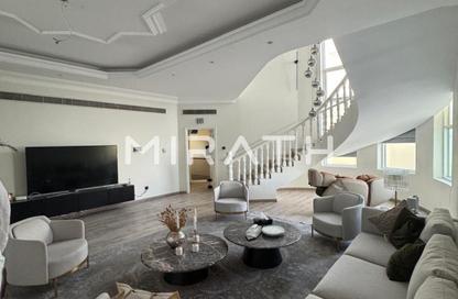 Villa - 7 Bedrooms - 7+ Bathrooms for rent in Umm Suqeim 2 Villas - Umm Suqeim 2 - Umm Suqeim - Dubai