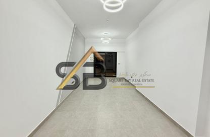 Apartment - 2 - 3 for rent in Iltemas Residence - Jumeirah Garden City - Al Satwa - Dubai