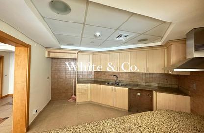 Apartment - 2 Bedrooms - 4 Bathrooms for rent in Al Sarrood - Shoreline Apartments - Palm Jumeirah - Dubai