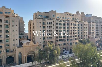Apartment - 2 Bedrooms - 4 Bathrooms for rent in Al Sarrood - Shoreline Apartments - Palm Jumeirah - Dubai