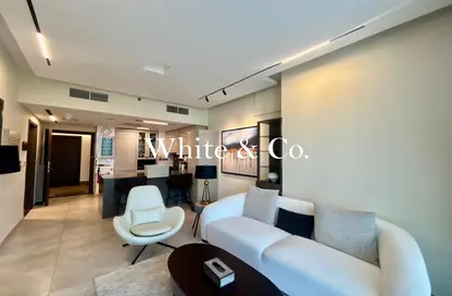 شقة - غرفة نوم - 2 حمامات للايجار في زا باراجون لآي جي او - الخليج التجاري - دبي