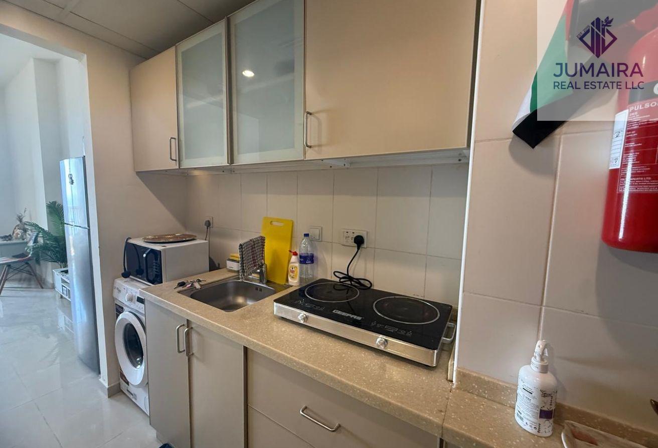 Elegant Studio | High Floor | Stunning Sea View