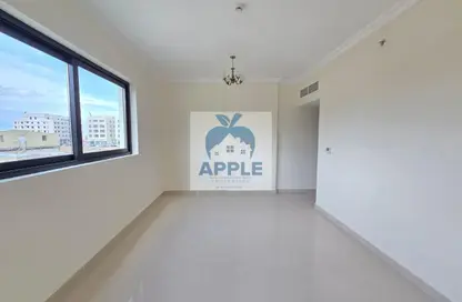 شقة - غرفة نوم - 2 حمامات للايجار في الزاهية - تجارية مويلح - الشارقة