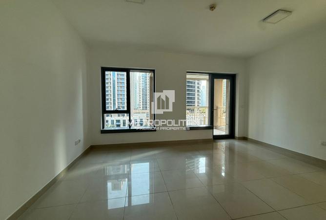 Prime Area | Spacious | Vacant | Unfurnished photo 2