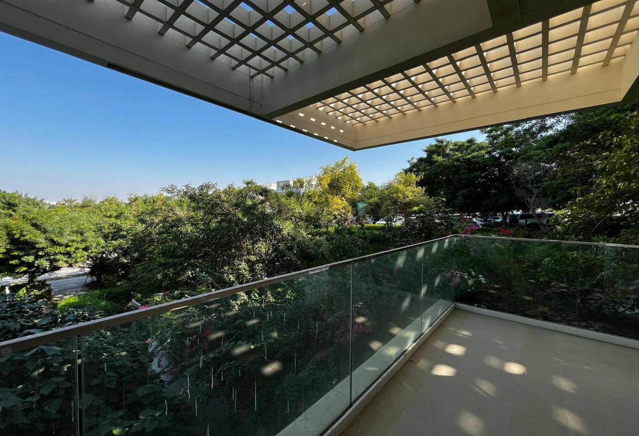 Large 3 Bedrooms | Rare | Private Garden