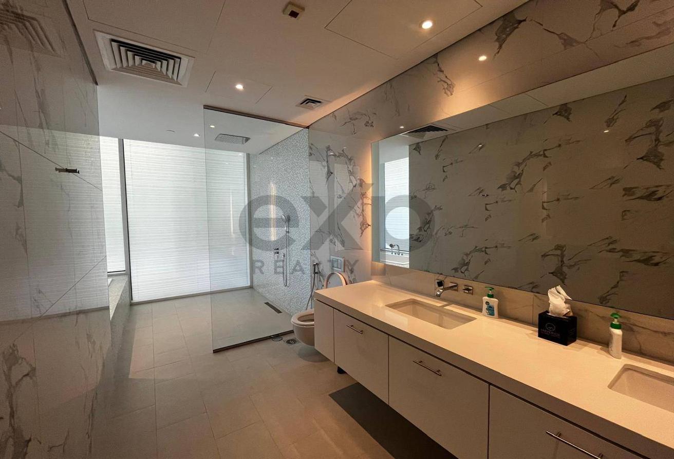 Large 3 Bedrooms | Rare | Private Garden photo 12