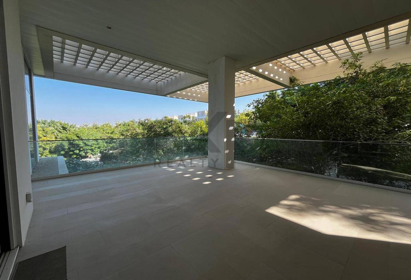 Large 3 Bedrooms | Rare | Private Garden photo 10