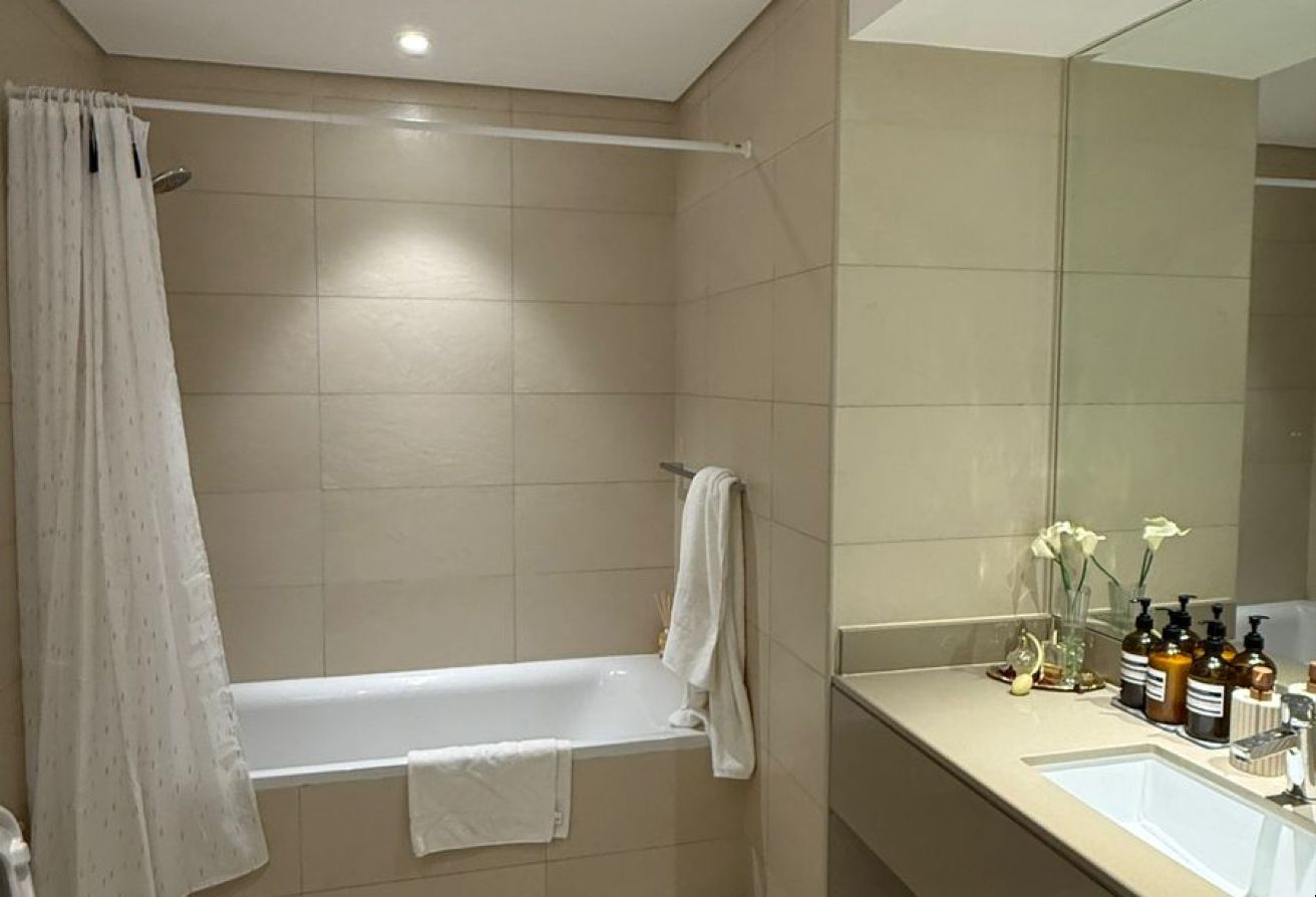Full Canal View | High Floor | Furnished Apt