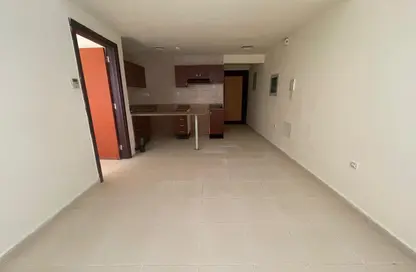 Apartment - 1 Bedroom - 1 Bathroom for rent in Almond Tower - Garden City - Ajman