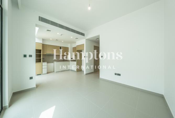 Close to Pool | Family Living | Ready to move photo 3