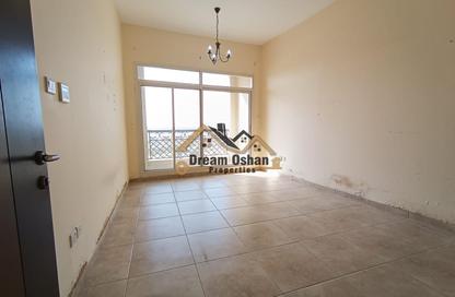 Apartment - 2 - 2 for rent in Al Thuraya Building - Dubai Silicon Oasis - Dubai