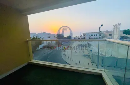 Apartment - 2 Bedrooms - 4 Bathrooms for rent in Umm Suqeim 2 - Umm Suqeim - Dubai