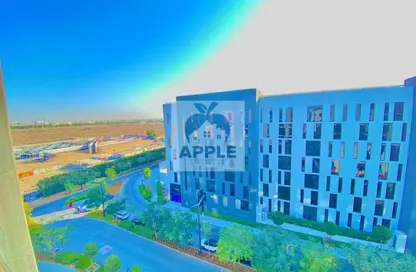 شقة - 2 غرف نوم - 3 حمامات للايجار في الطراز - حي نسيج - الجادة - الشارقة