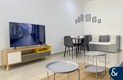 Apartment - 1 Bedroom - 2 Bathrooms for sale in Marina Pinnacle - Dubai Marina - Dubai