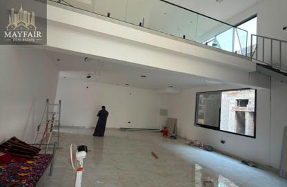 Show Room - Studio - 1 Bathroom for rent in Gulf Tower - Emirates City - Ajman