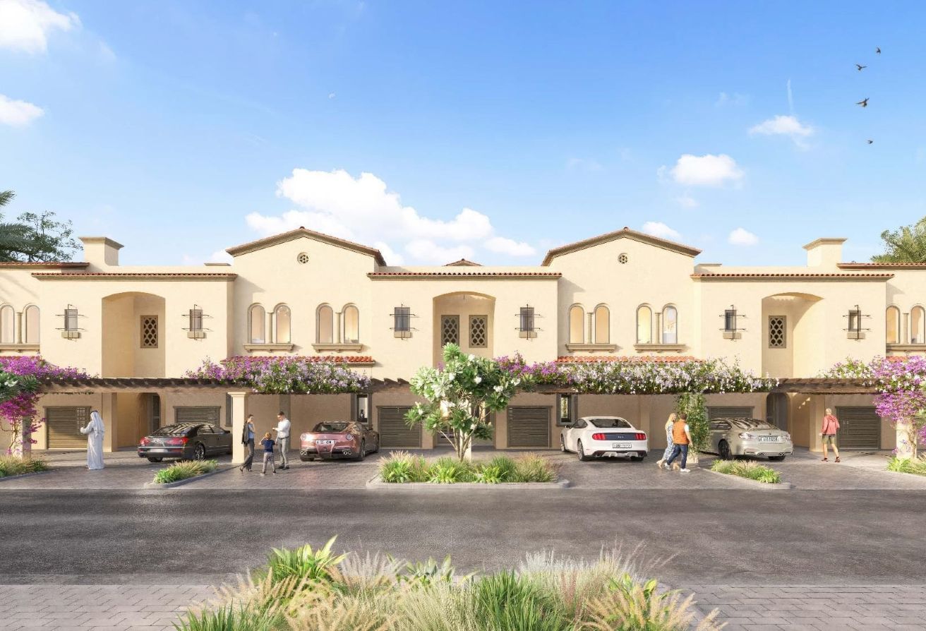 3BR Townhouse | Prime Olvera | Spacious Living