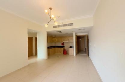Apartment - 1 Bedroom - 1 Bathroom for rent in Mayfair Residency - Business Bay - Dubai