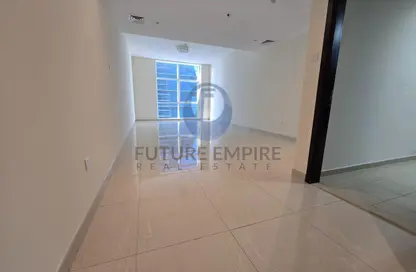 شقة - غرفة نوم - 2 حمامات للايجار في برج دوجا - شارع الشيخ زايد - دبي