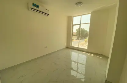 شقة - 2 غرف نوم - 3 حمامات للايجار في فلل الروضة 3 - 3  الروضة - الروضة - عجمان