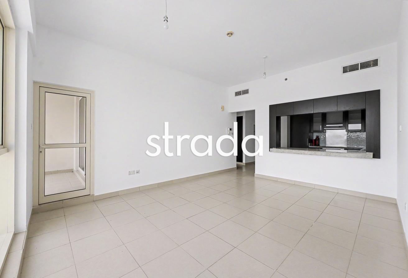 Well maintained | Unfurnished | Chiller free photo 9