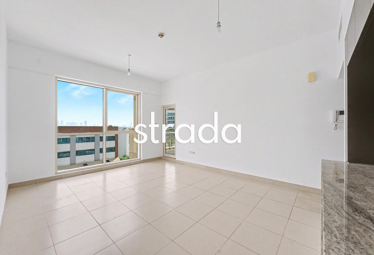 Well maintained | Unfurnished | Chiller free photo 8