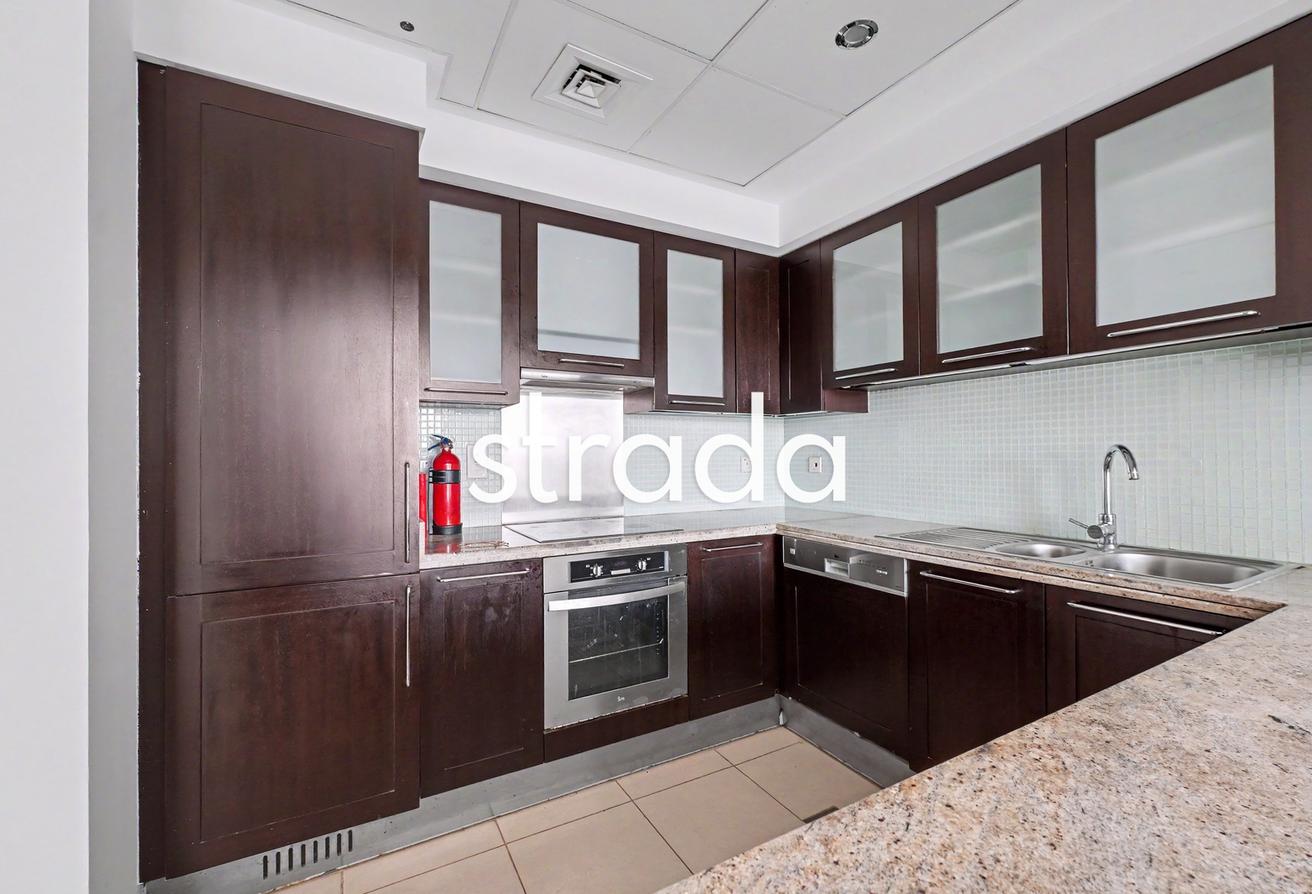 Well maintained | Unfurnished | Chiller free photo 6