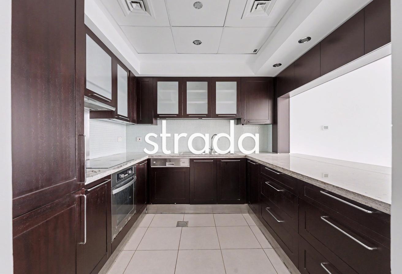 Well maintained | Unfurnished | Chiller free photo 5