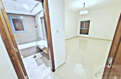 Apartment - 1 Bedroom - 2 Bathrooms for rent in Muwaileh 29 Building - Muwaileh - Sharjah