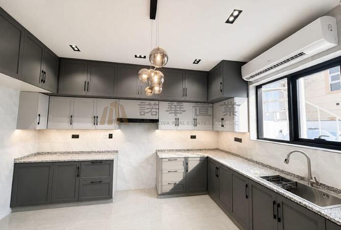113718155 - Property Image 3