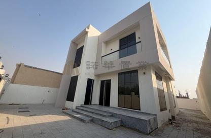 Villa - 5 Bedrooms - 7 Bathrooms for rent in Al Aweer 1 - Al Aweer - Dubai