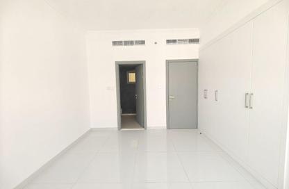 Apartment - 1 Bedroom - 2 Bathrooms for rent in Muwaileh 3 Building - Muwaileh - Sharjah