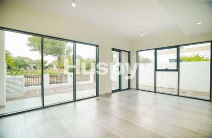 Townhouse - 4 - 4 for rent in Park Residence 1 - Park Residences - Damac Hills - Dubai