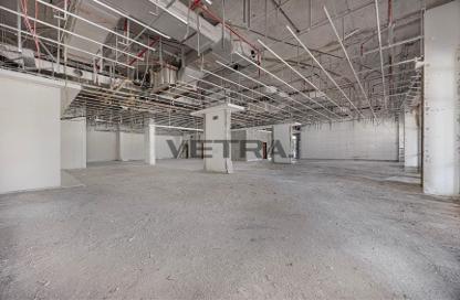 Retail - Studio for rent in Building 47 - Dubai Healthcare City - Bur Dubai - Dubai